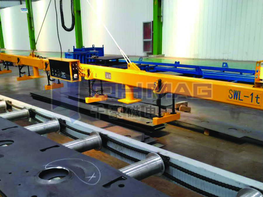 （千豪案例）電永磁吸盤吊具挑戰(zhàn)起吊超薄鋼板