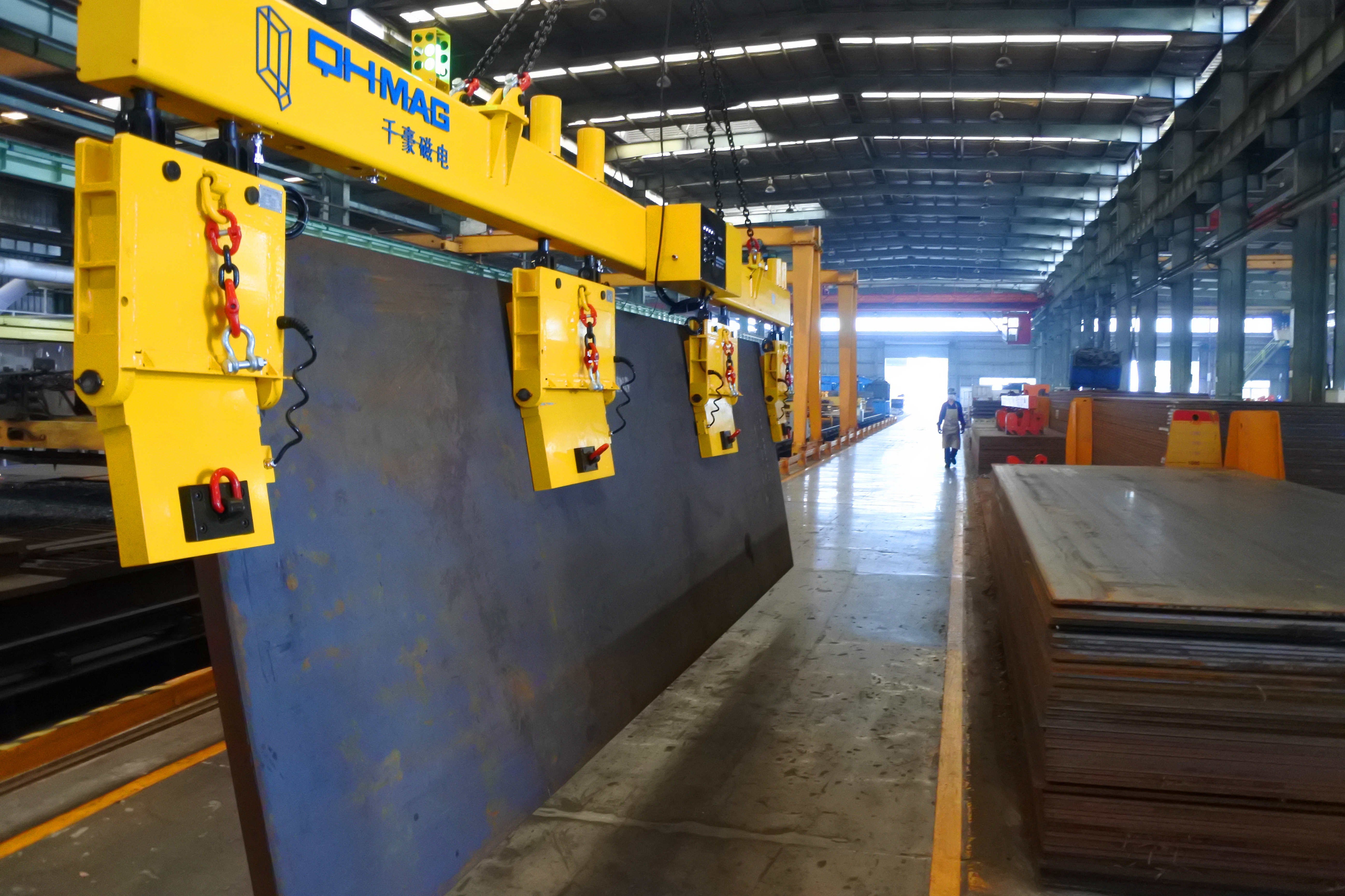 這款國產(chǎn)起重吊具，能起吊搬運(yùn)上千種工件！三一集團(tuán)都在用