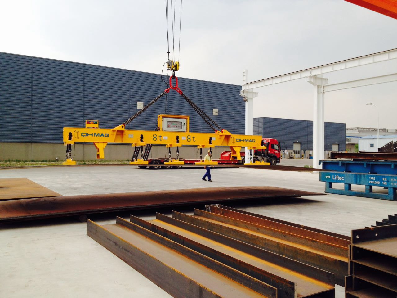 問鋼板吸盤吊具價格，先弄清這些參數(shù)（千豪快訊）