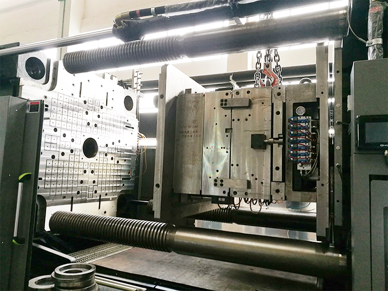 千豪磁力模板在注塑機(jī)上的應(yīng)用與優(yōu)勢分析