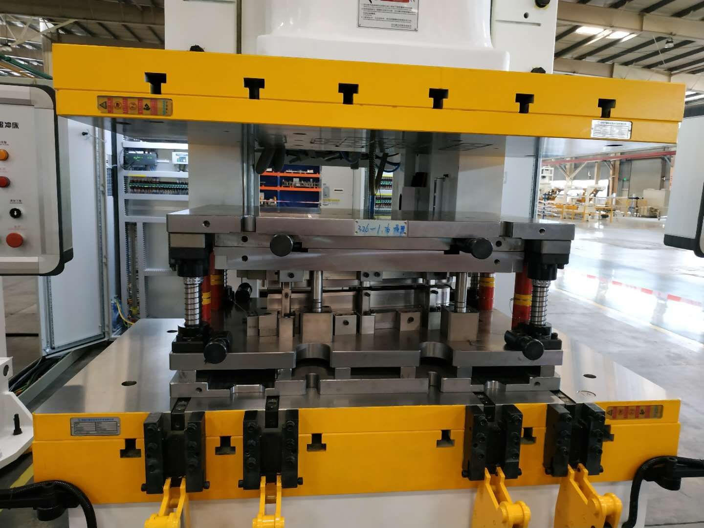 電永磁吸盤,注塑機(jī)快速換模,電永磁起重器